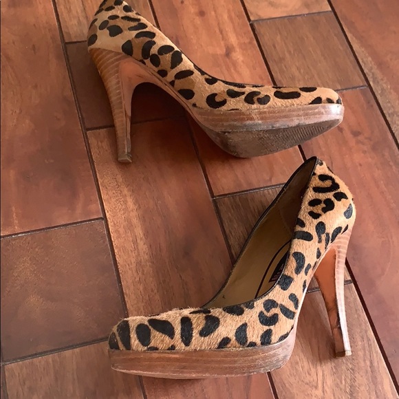 Leopard 🐆 Pumps - Picture 3 of 4